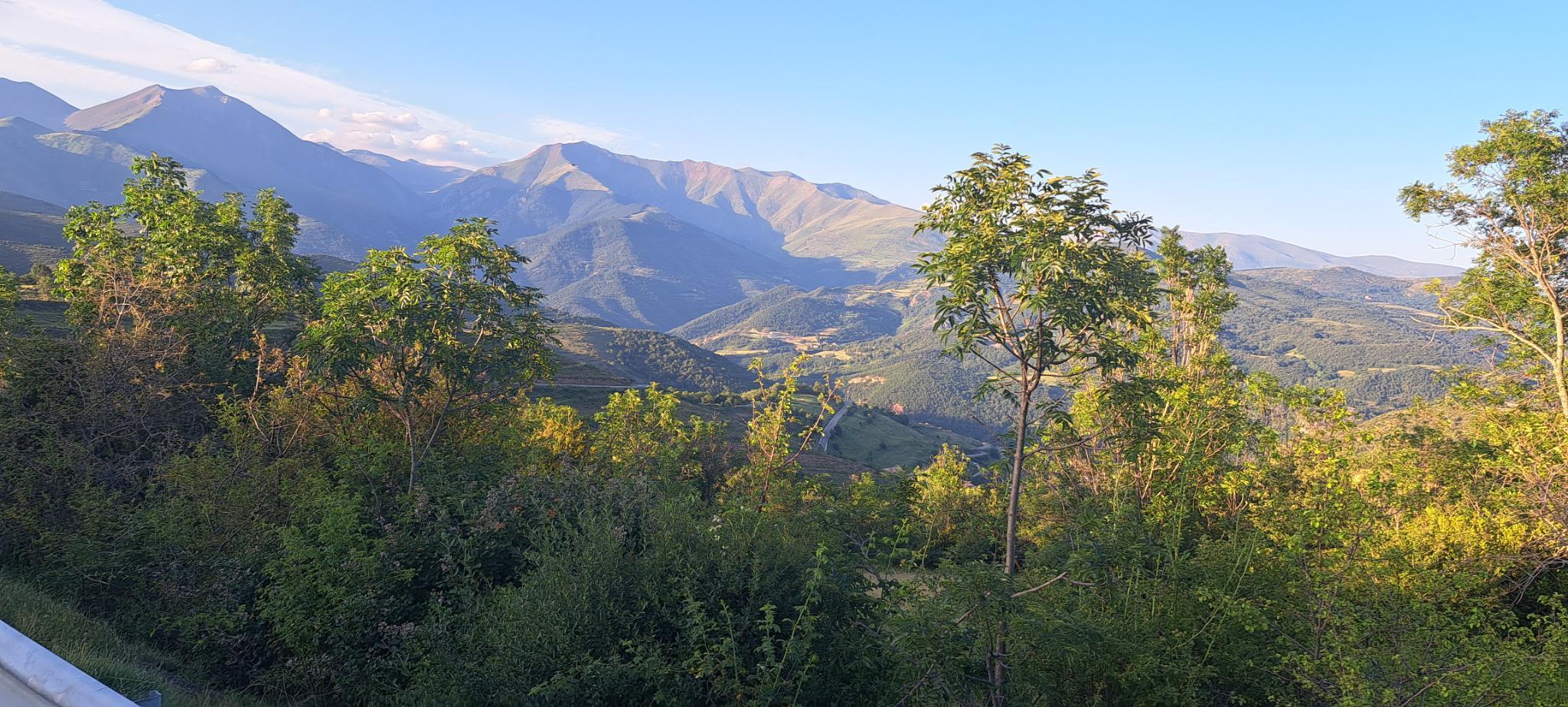 Blick in die Berge 2